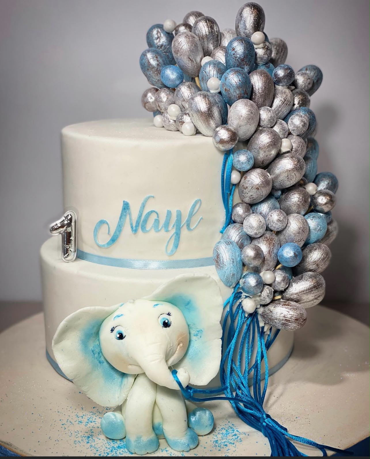 Gâteau baptême bleu & argent, bébé éléphant